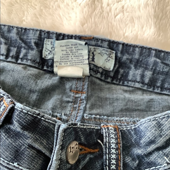 17/21 exclusive denim capris size 2 30”-22” inseam waist wrinkle look blue . 💐 - Picture 7 of 11